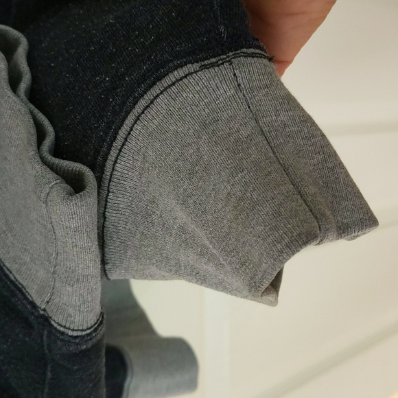 Marc Ecko men's sweatshirt - Picture 2 of 4